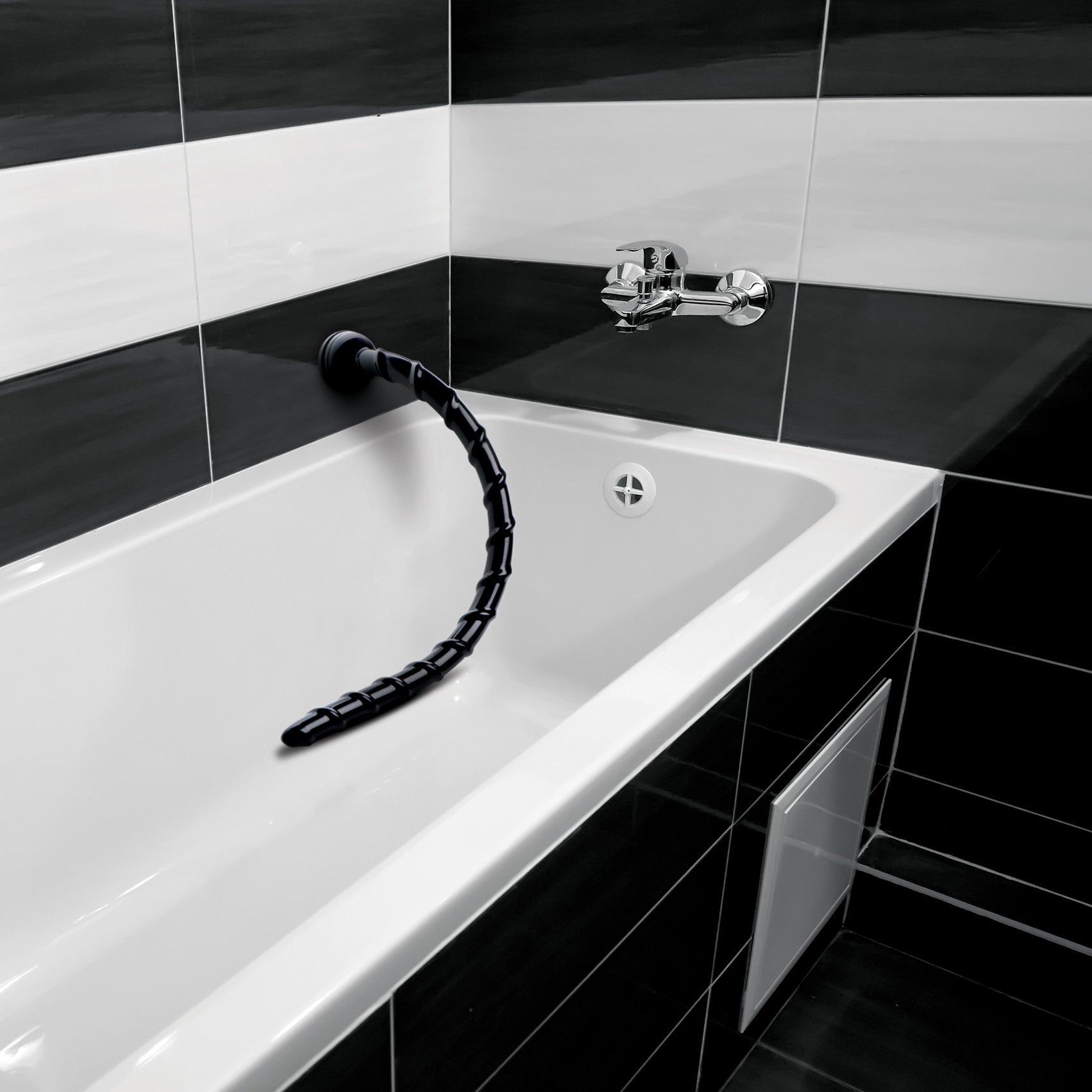 Hosed Hosed Swirled 18 Inch Thin Anal Snake Black