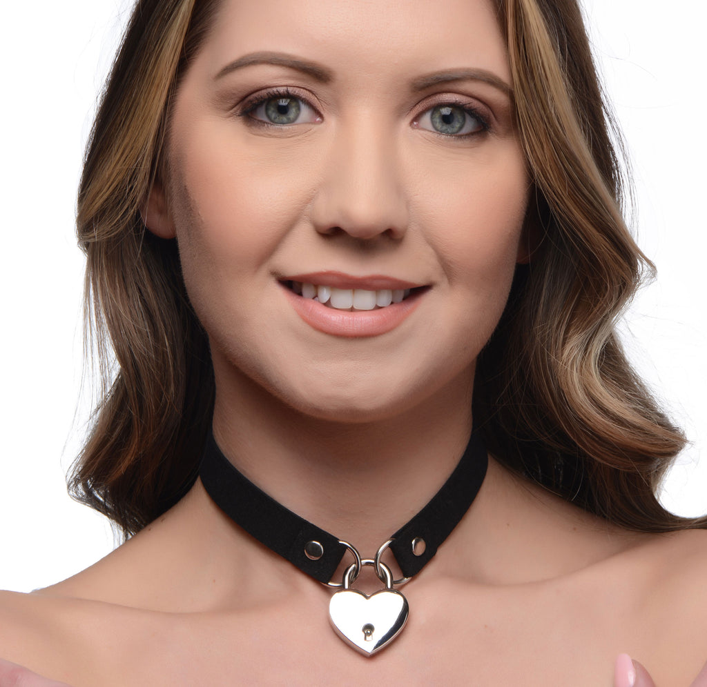 Master Series Lock-It Heart Choker Black